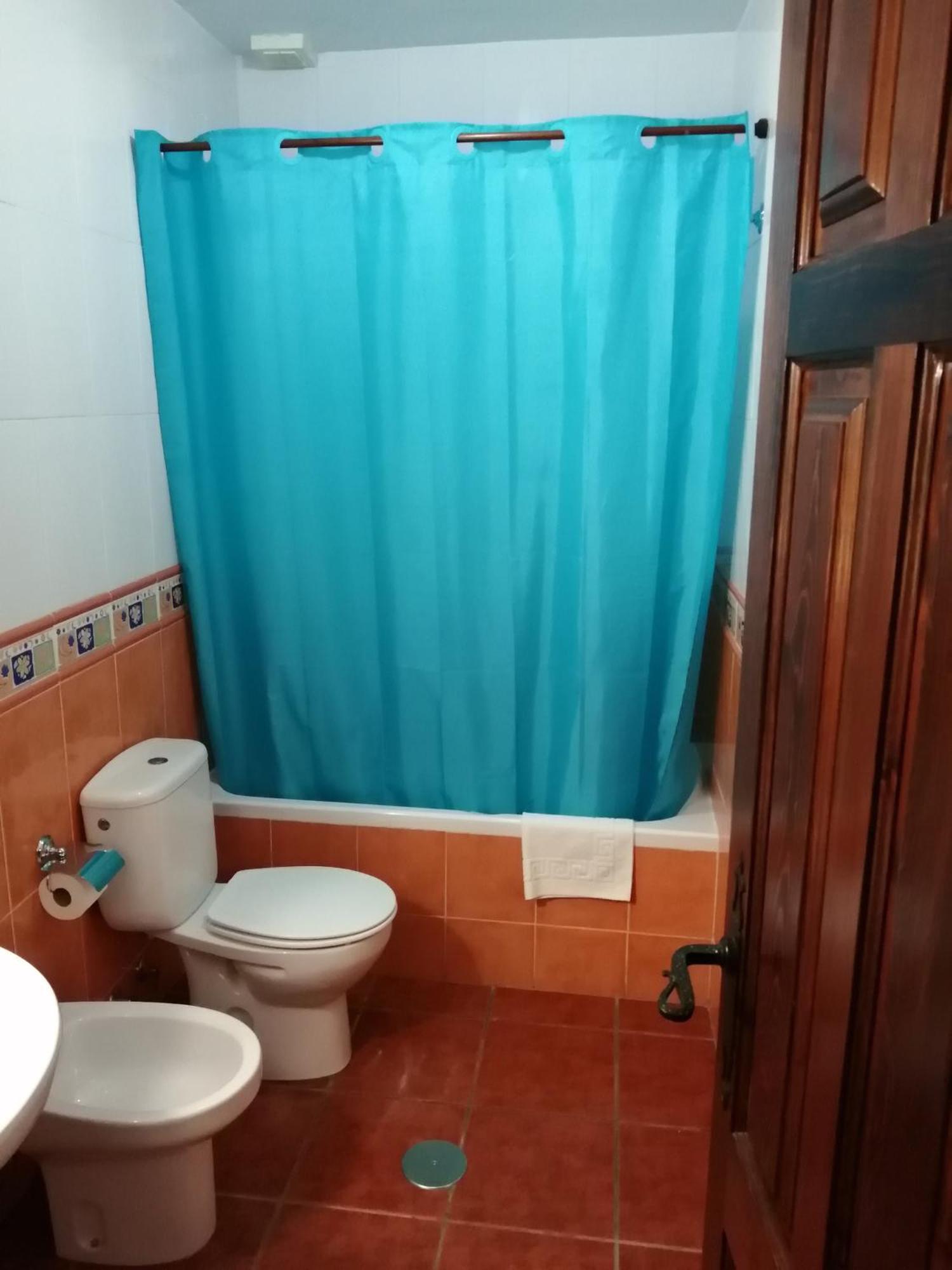 Hostal Ruta De Las Nieves Capileira Pokoj fotografie